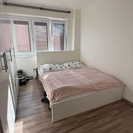 Moderni S Pohodlim Navic Apartmán *